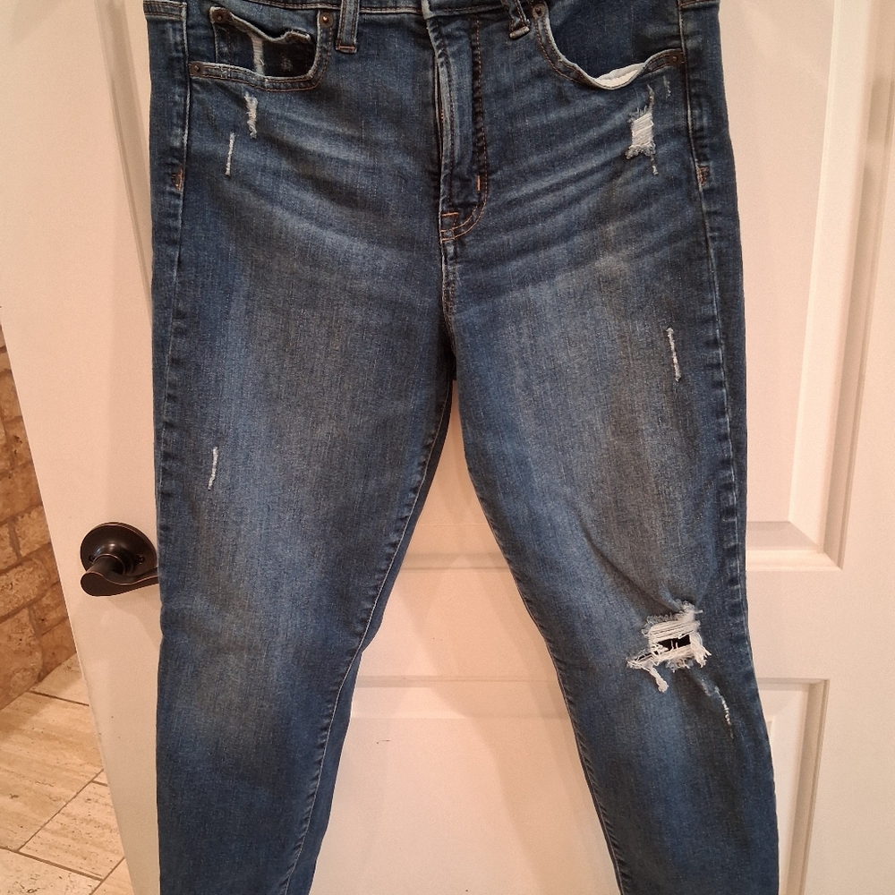 Gap True Skinny Ankle High Rise Jeans Size 29/8R Dark Distressed Wash